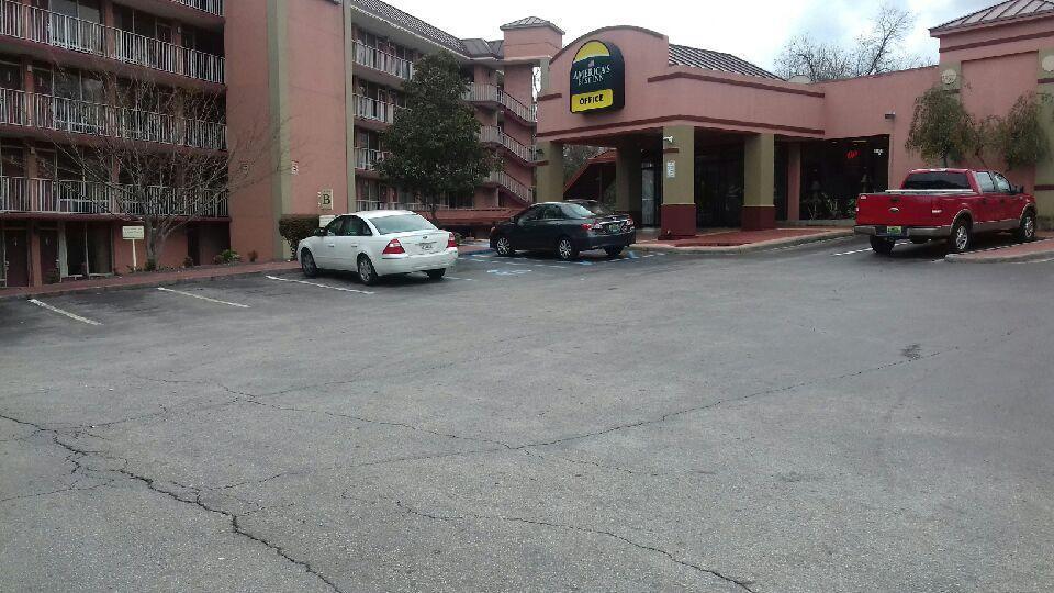 Budgetel Inn And Suites Birmingham Exterior photo
