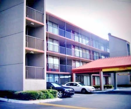 Budgetel Inn And Suites Birmingham Exterior photo